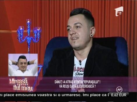 Teodor și ”iepuraș” s-au înțeles bine încă de la prima întâlnire!