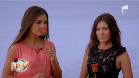 Din ce în ce mai greu de cucerit! Burlacul a ales: O altă concurentă a plecat din competiție