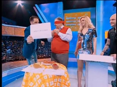 Provocare pentru Horia Vârlan: sa recunoască produsele legat la ochi