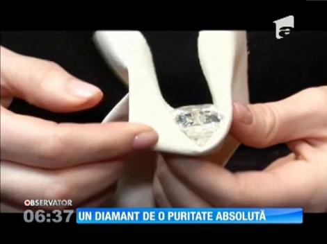 Diamant de 100 de carate, expus în onoarea sărbătorii Sfântului Valentin