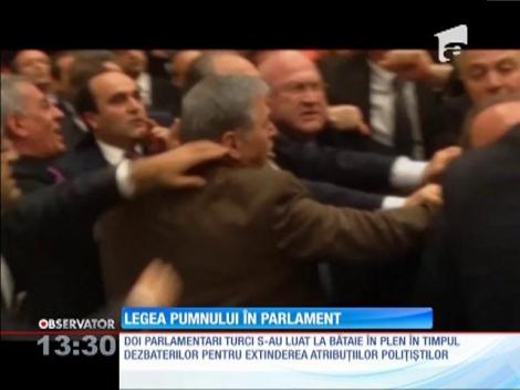 Legea pumnului în Parlamentul din Turcia