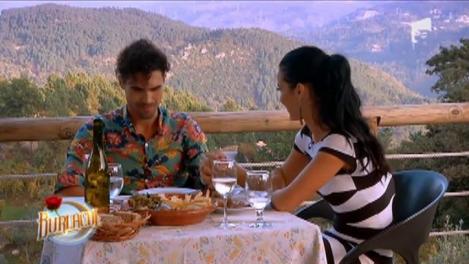 Burlacul, enervat la culme de întrebările unei pretendente: "Andrei, ce salariu ai? Ce mașină conduci?"