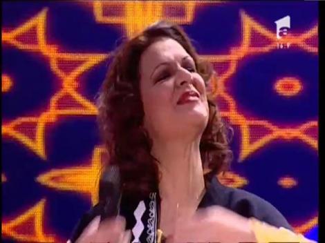 Cezar Ouatu cântă alături de Maria Buză: "C-o haină veche și ruptă"