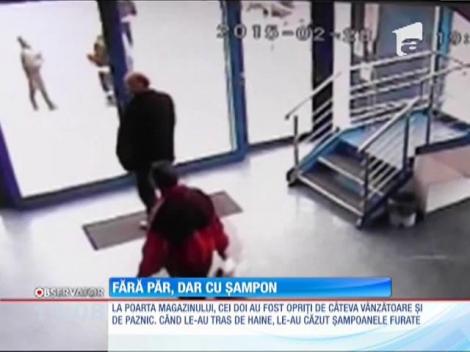 Chelului, tichie din şampon îi trebuie! Doi hoţi, cu o podoabă capilară nu foarte bogată, au fost surprişi în timp ce goleau raftul cu şampon