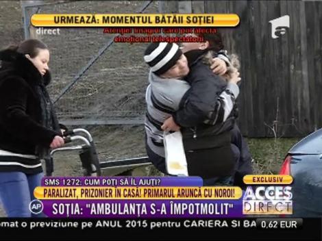 Un bărbat paralizat, prizonier în casă! Soția: "Primarul nu vrea să ne ajute!"