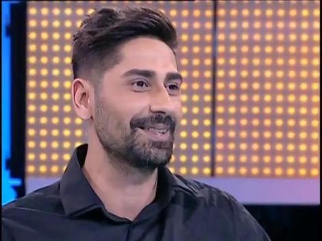 E de etnie romă și se mândrește cu asta! Connect-R a vorbit țigănește și a primit cadou un ceaun