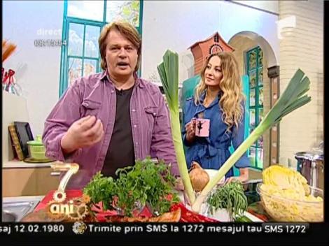 Papilele tale vor zâmbi de plăcere! Prepară o supă demenţială cu morcovi şi ciolan afumat