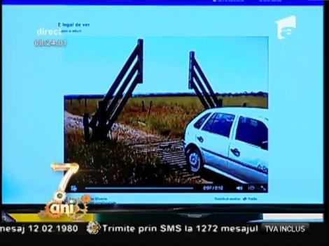 Smiley News: Podul mobil din lemn