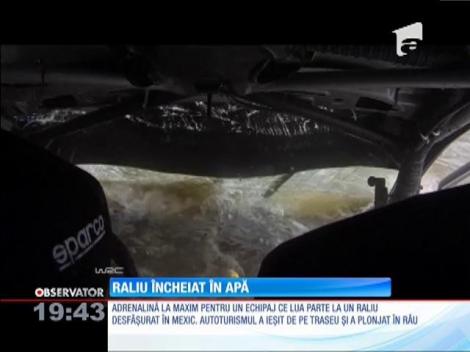 Au intrat cu maşina de raliu în râu
