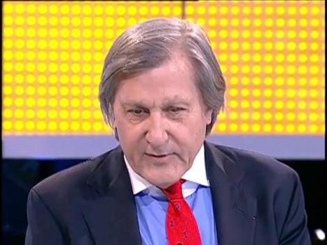 I-a stat inima în loc! Reacția lui Ilie Năstase după ce o blondă i-a adus în platou un CROCODIL!