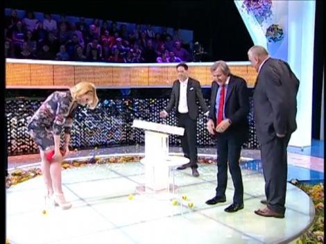 O blondă l-a lăsat fără o 100 de euro pe Ilie Năstase