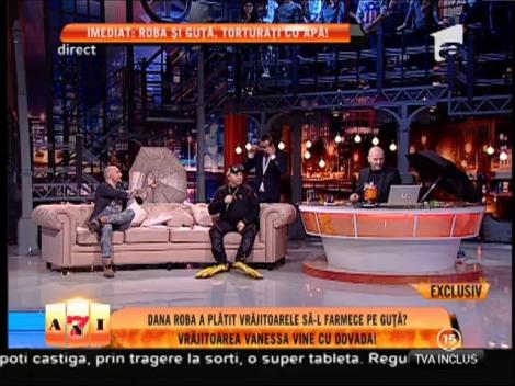 Nicolae Guță s-a costumat în scafandru de frica Danei Roba!