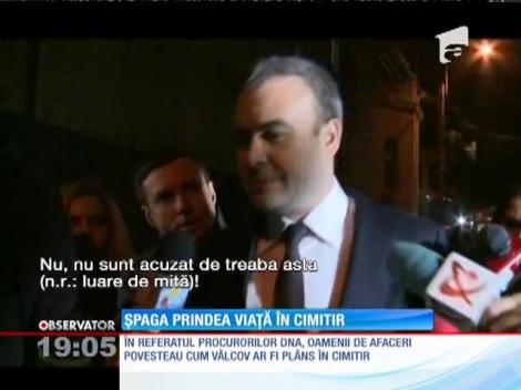 Ministrul de Finanţe al României, Darius Vâlcov, întâlniri conspirative în cimitir