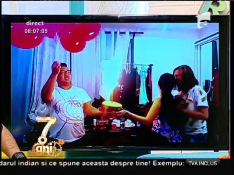 Smiley News: Cea mai tare metodă de a da cu aspiratorul!