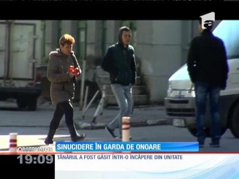 Sinucidere în garda de onoare