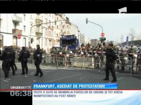 Mii de protestatari au devastat centrul oraşului Frankfurt