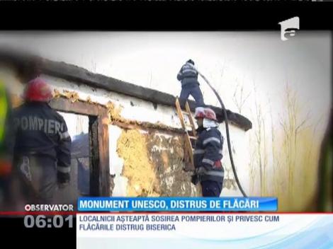 Monument UNESCO, distrus de flăcări
