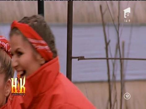 Au muls vacile și apoi au fugit după ouă! Uite cine câștigă proba!