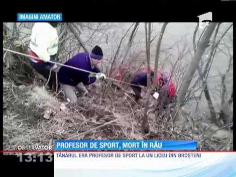 Un tânăr profesor de sport a murit, după ce s-a răsturnat cu maşina în râul Bistriţa