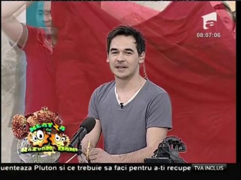 Răzvan şi Dani, cum nu i-ai mai văzut! Au prezentat "Neatza" ca în anii '80-90, dar totul s-a terminat în mod neaşteptat