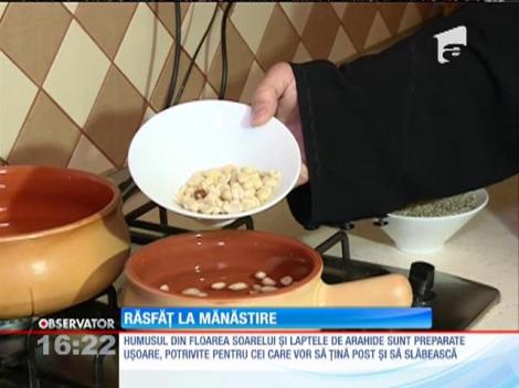 Mănăstirile îşi ţin porţile larg deschise de sărbători