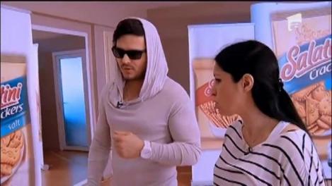 Culise: Liviu Vârciu se pregăteşte să devină Elvis Presley