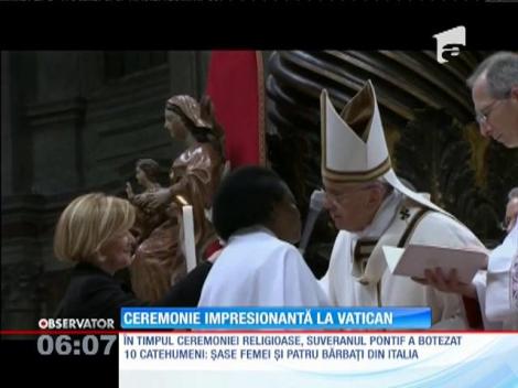 Ceremonie impresionantă la Vatican! Papa Francisc a oficiat cea de-a treia sa slujbă de Înviere