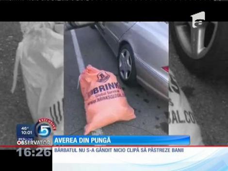 Un sfert de milion de dolari găsiți într-o pungă!