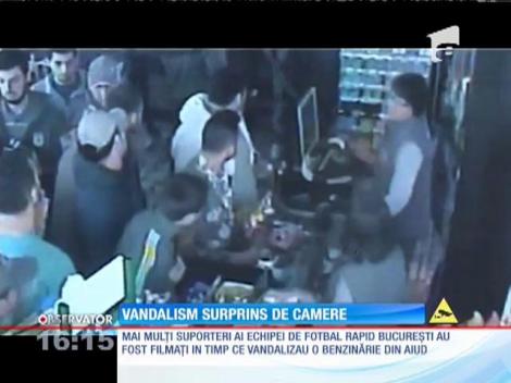 Vandalismul suporterilor rapidisti, surprins de camere