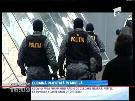 Cocaină sub formă smoală și injectată în mobilă, descoperită în România