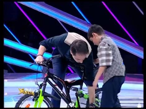 Vise împlinite la "Next Star"! Luca a primit în dar o bicicletă și și-a cunoscut idolul, pe Helmut Duckadam!