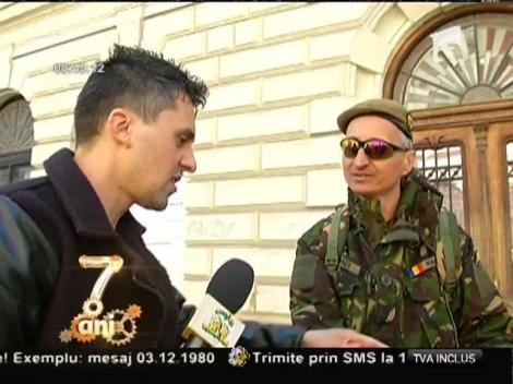 Care este sensul expresiei "trage mâţa de coadă"