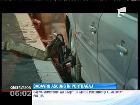 Cadavrul unui bărbat, găsit în portbagajul unui maşini