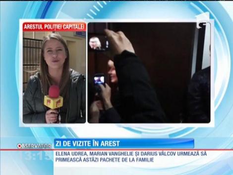 Zi de vizită la Arestul Central