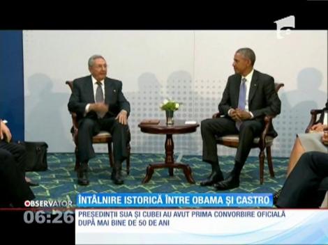 Întâlnire istorică între Barack Obama şi Raul Castro