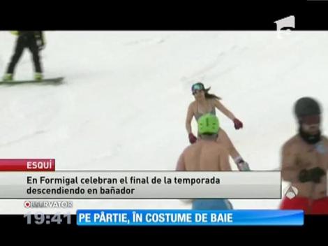Pe pârtie, în costume de baie