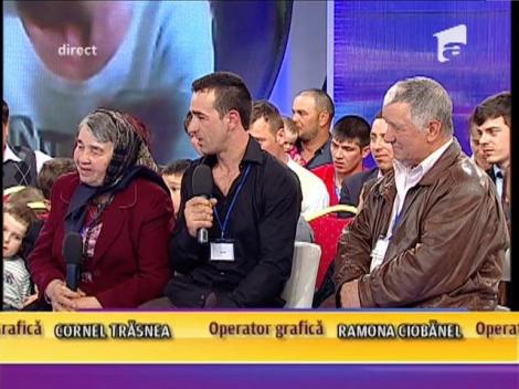 Reuniune demnă de Cartea Recorduilor! O familie cu 100 de suflete, în platoul de la Acces Direct!