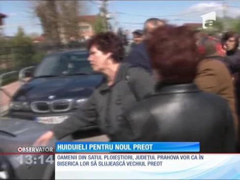 Zeci de enoriaşi au huiduit un preot din Prahova
