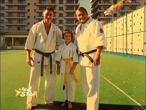 Lorelai, fetița fără brațe și femururi, a revenit la “Next Star” ca să o întâlnească pe Diandra