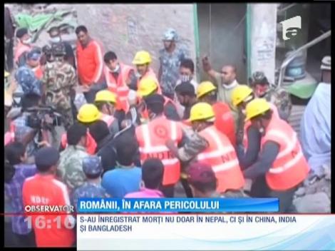 Alpiniştii români blocaţi pe Everest au fost evacuaţi