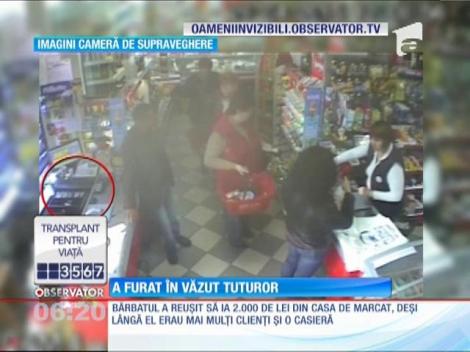 A furat în văzul tuturor