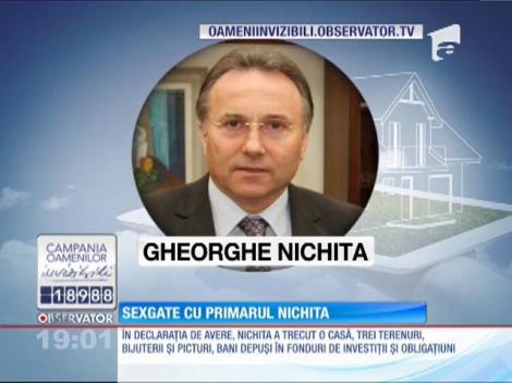 Primar reclamat la DNA că-şi urmăreşte iubitele şi partenerii de afaceri cu Poliţia Locală