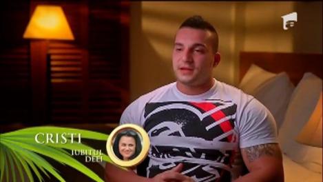 Spun că simt la fel, dar acţionează diferit! Cristi s-a dus repede la somn, Deea rămâne târziu în noapte cu ispitele