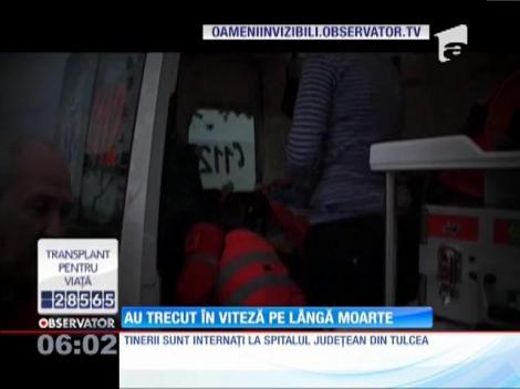 Trei tineri din Tulcea au scăpat ca prin minune dintr-un accident de maşină!