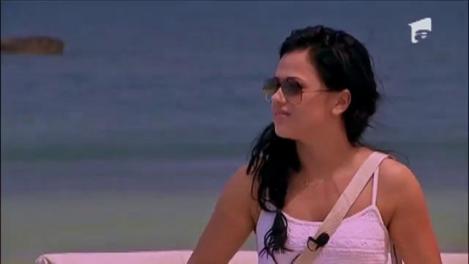 Fetele, faţă în faţă cu ispitele care le ameninţă relaţiile! Cum a decurs întâlnirea şi ce părere şi-au format