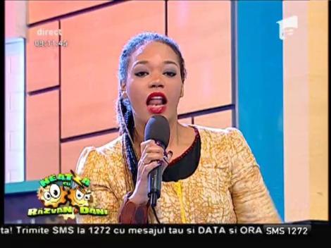 Julie Mayaya feat. Rodrigo del Porto - ”Face 2 face”