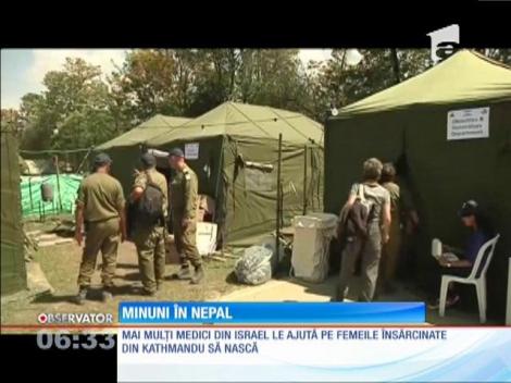 Minuni după cutremurul din Nepal