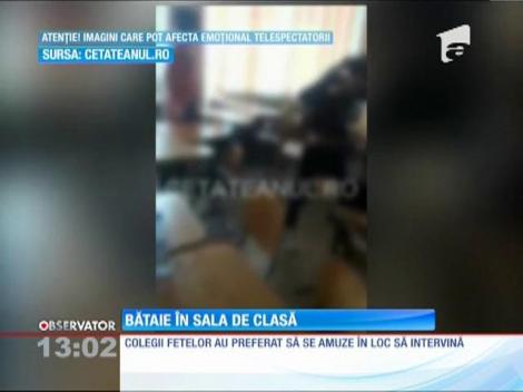 Bătaie între două eleve chiar în sala de clase