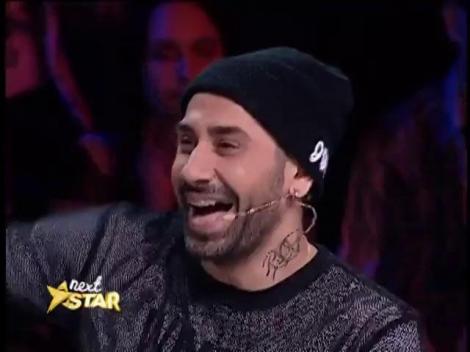 Omul orchestră cântă la pieptene și la țeavă! Gelu Voicu i-a UIMIT pe toți cu talentul său!
