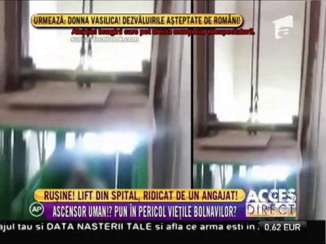 Liftul dintr-un spital, în care se află o bătrână, ridicat de un angajat!